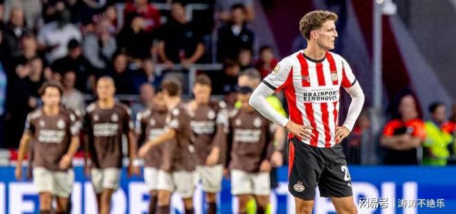 国的游泳选 国的游泳选