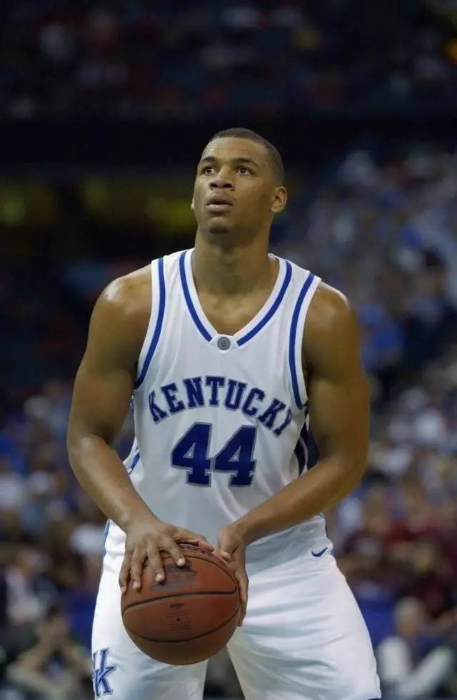 张帅的网球 张帅的网球